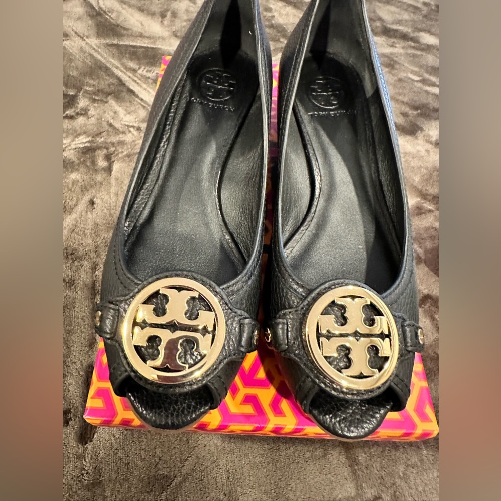 Tory Burch Leticia Wedge size 9